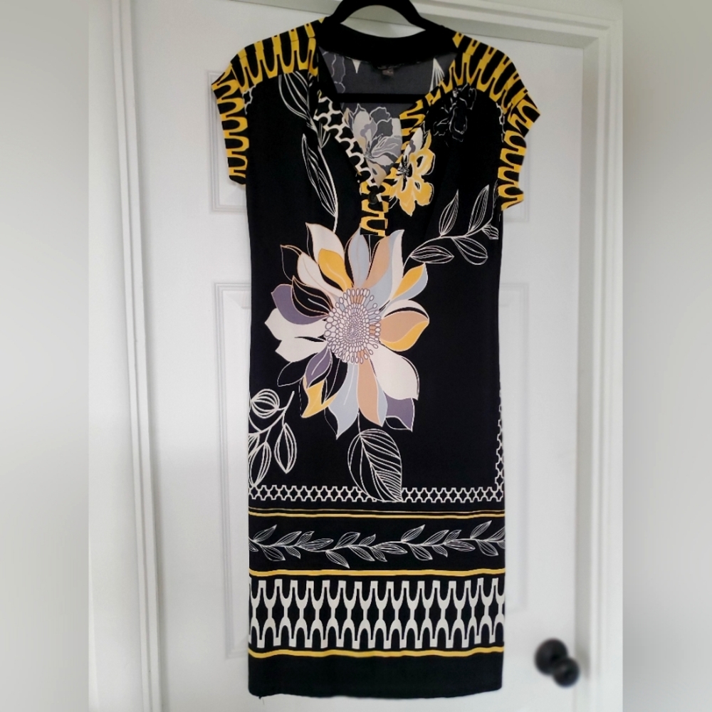 Voir Voir midi dress size 8 black floral cap sleeve